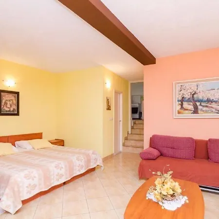 Oli Apartament *