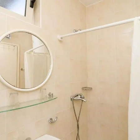 Oli Apartment *